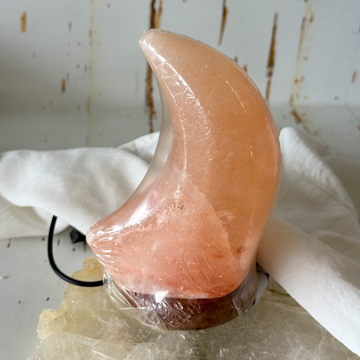 Himalayan Salt Moon Lamp #1472