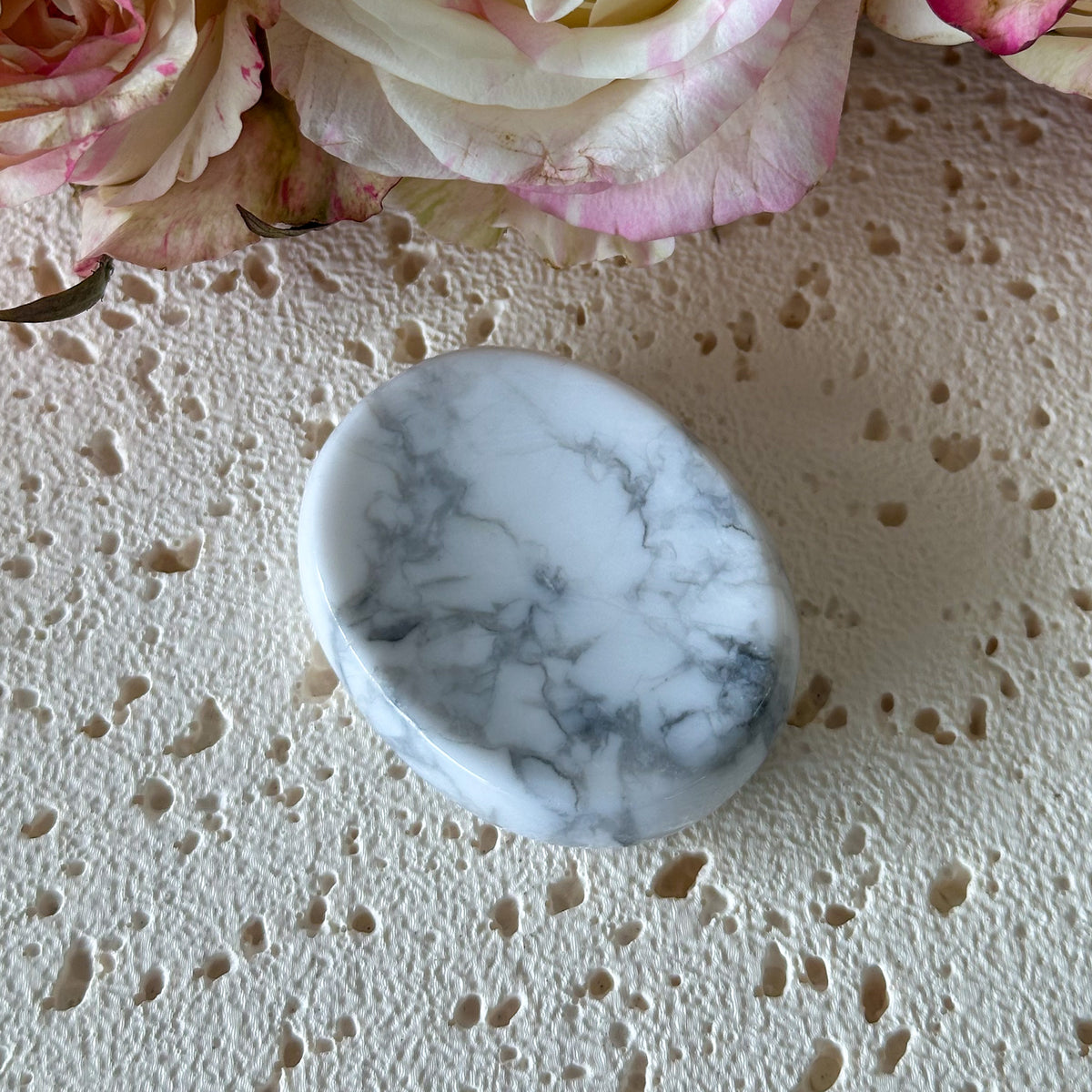 Howlite Worry Stone #961-Happily Zen