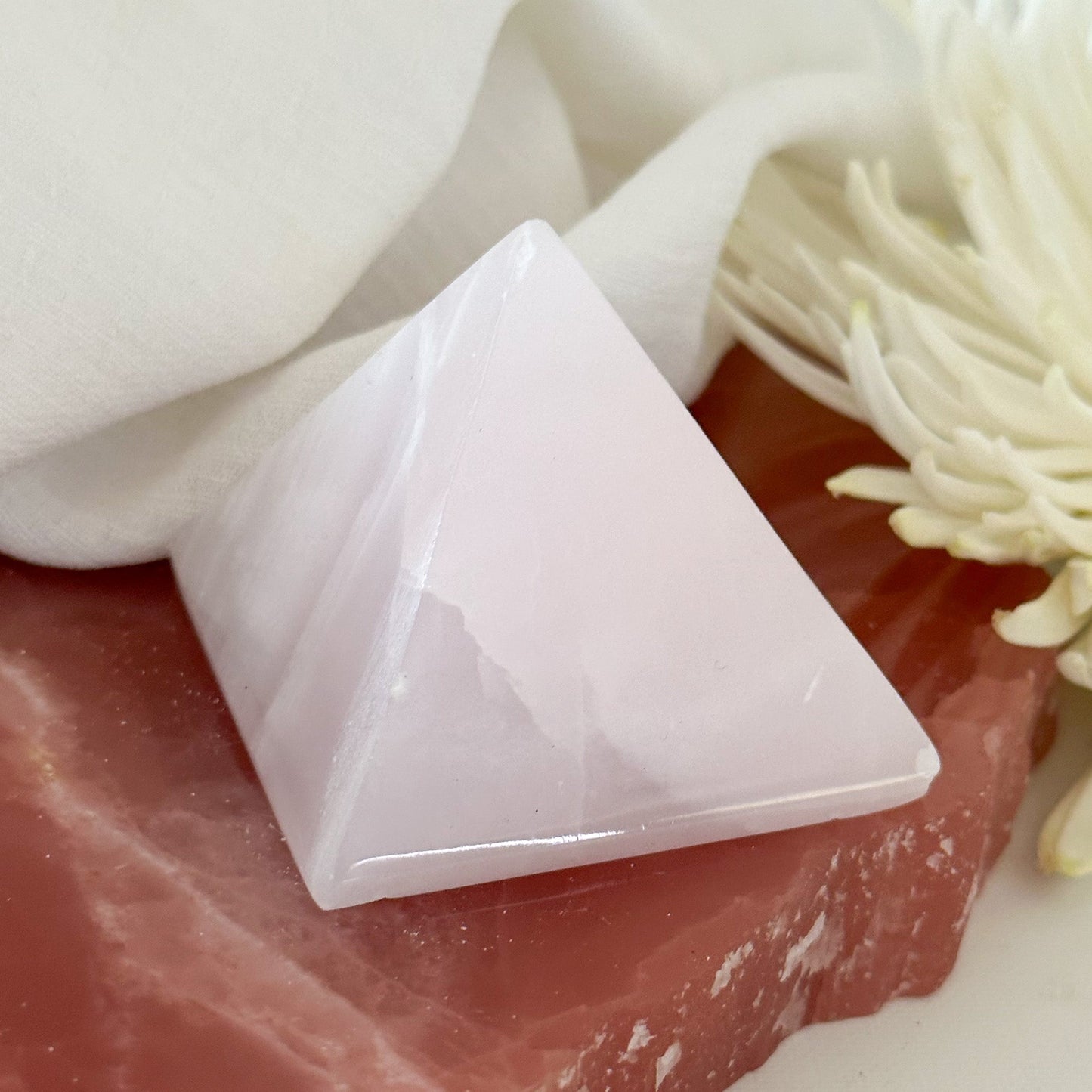 Mangano Calcite Pyramid #620-Happily Zen